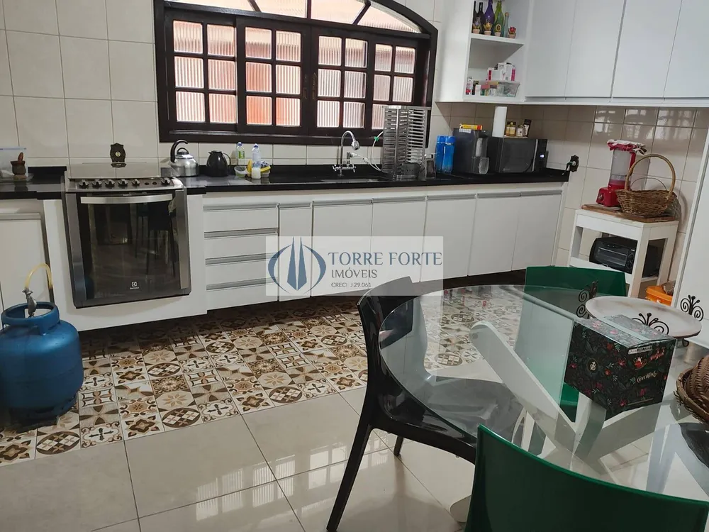 Casa, 4 quartos, 270 m² - Foto 2