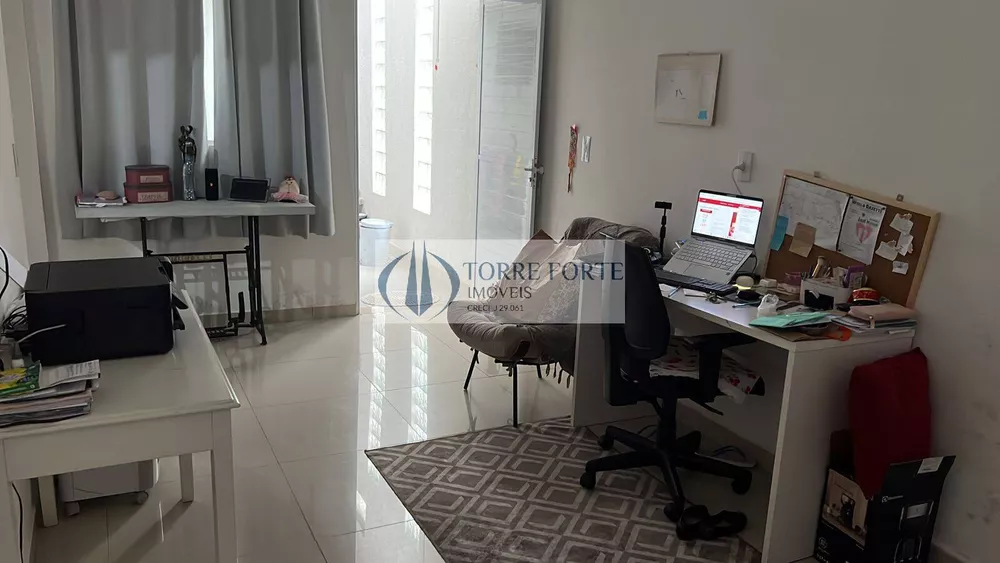 Casa à venda com 2 quartos, 170m² - Foto 1