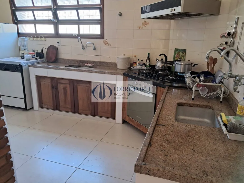 Casa, 4 quartos, 230 m² - Foto 2