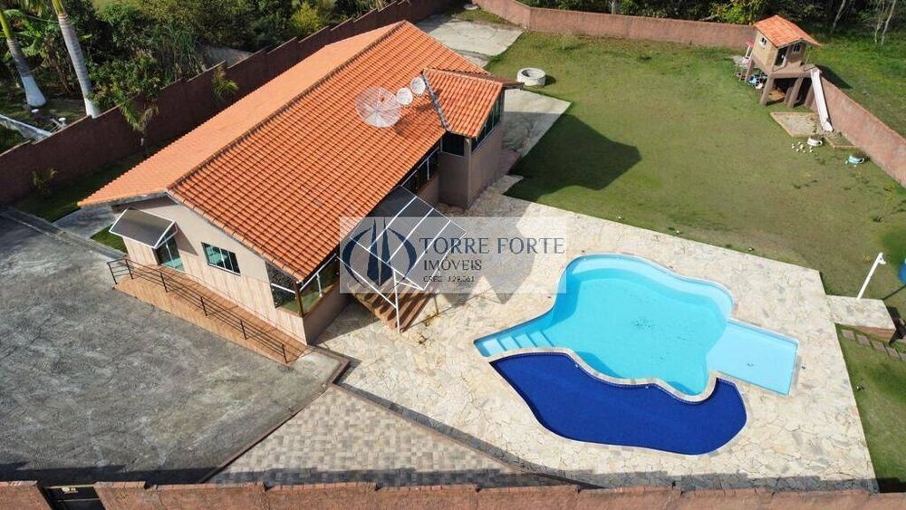 Chácara, 3 quartos, 1680 m² - Foto 1