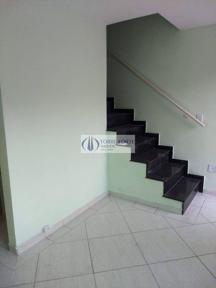 Casa à venda com 2 quartos, 70m² - Foto 9