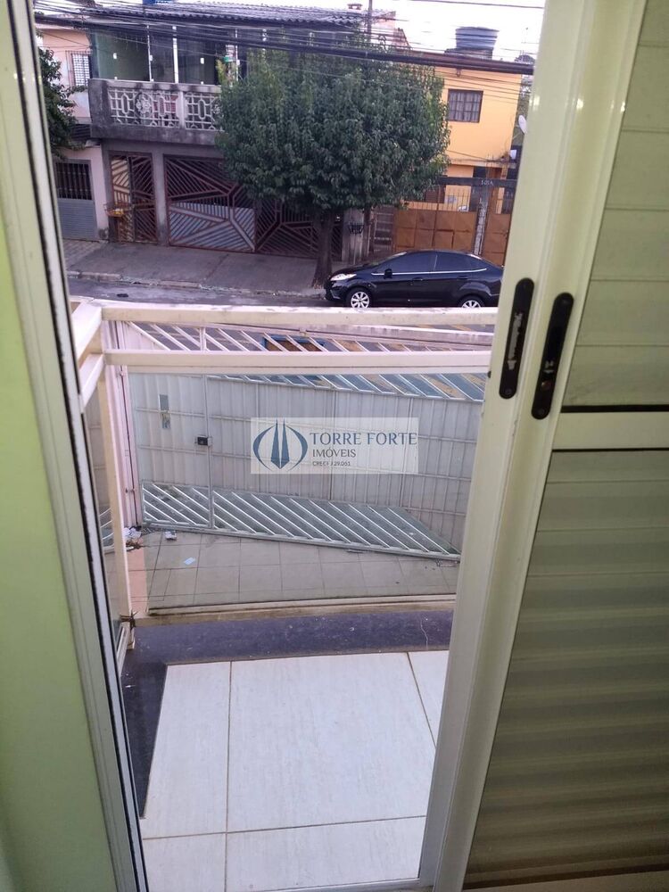 Casa à venda com 2 quartos, 70m² - Foto 4