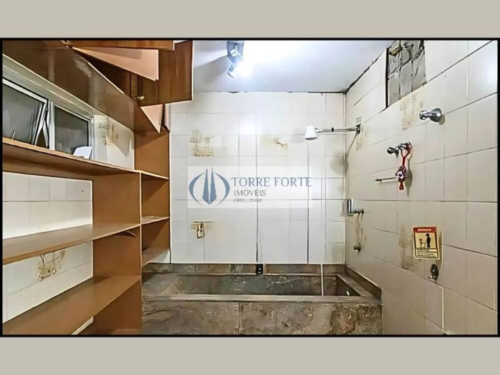 Sobrado à venda com 2 quartos, 208m² - Foto 3