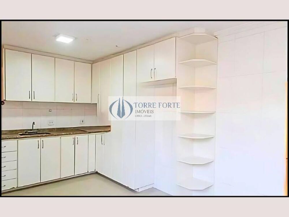 Sobrado à venda com 2 quartos, 208m² - Foto 1