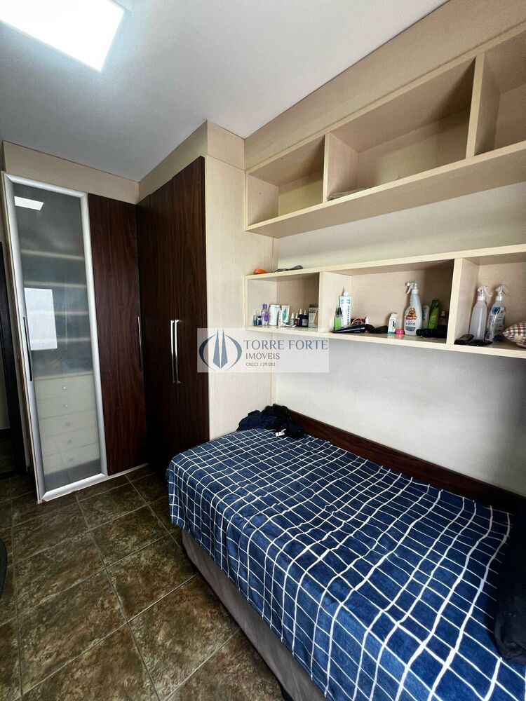Casa à venda com 4 quartos, 235m² - Foto 4