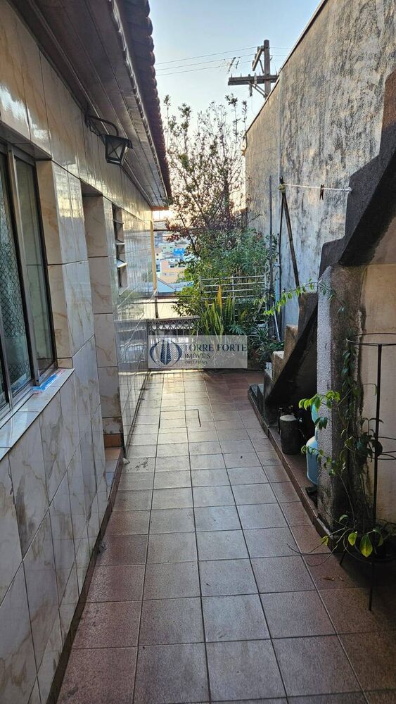 Casa à venda com 4 quartos, 156m² - Foto 4