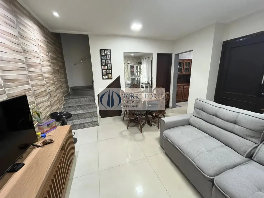 Casa, 2 quartos, 82 m² - Foto 1