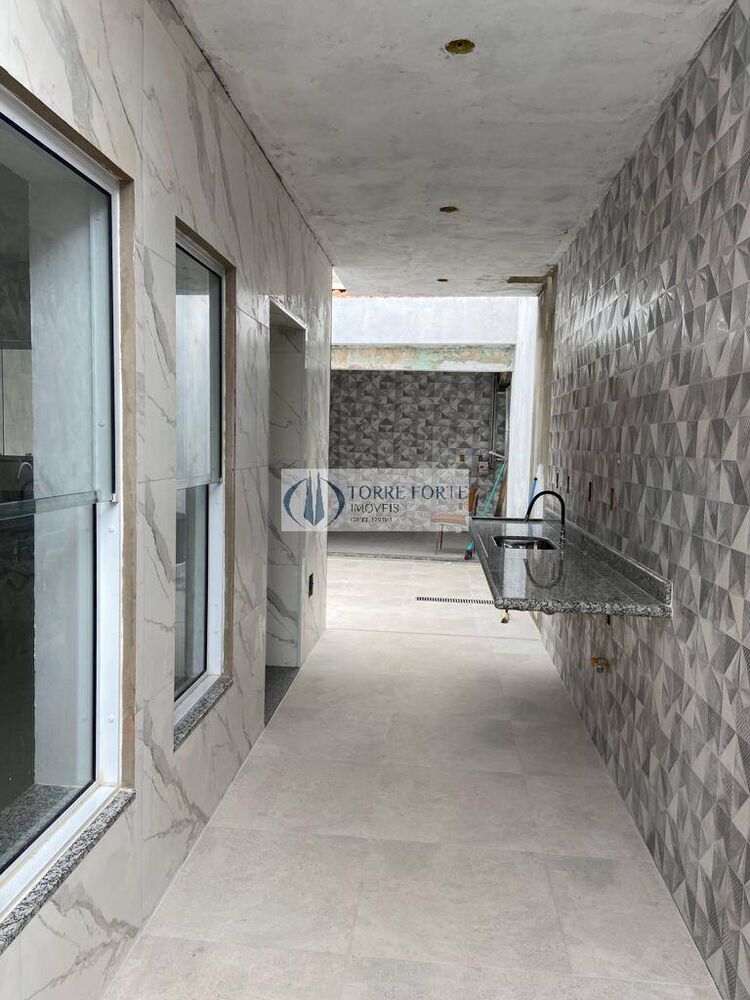 Casa à venda com 3 quartos, 172m² - Foto 1
