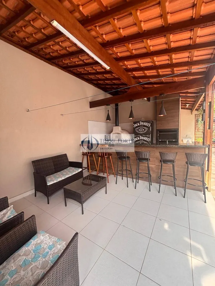 Sobrado, 3 quartos, 200 m² - Foto 1