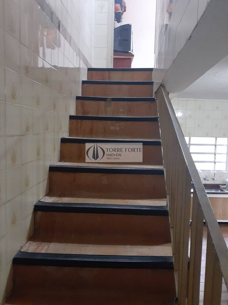 Casa à venda com 4 quartos, 195m² - Foto 2