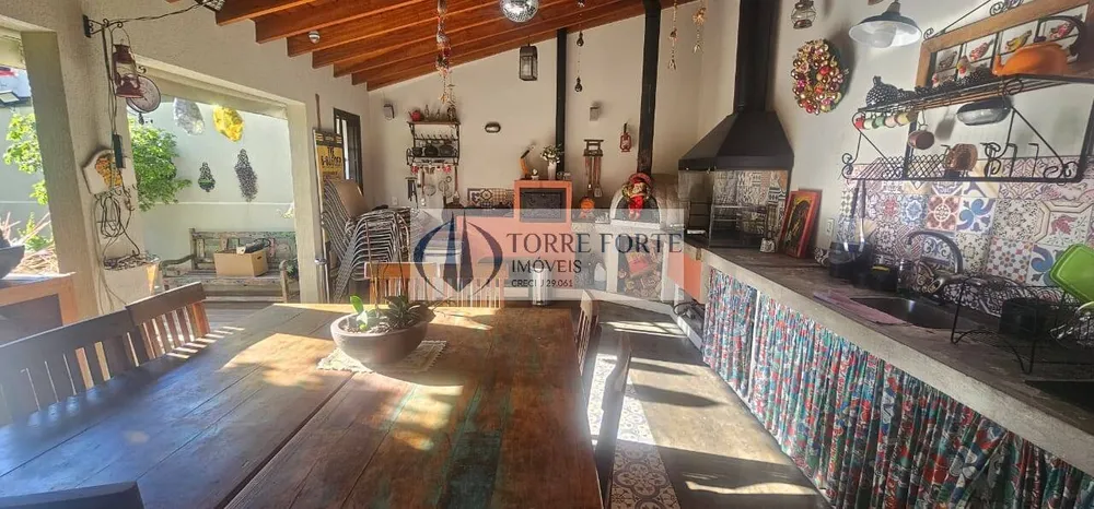 Sobrado, 4 quartos, 310 m² - Foto 1