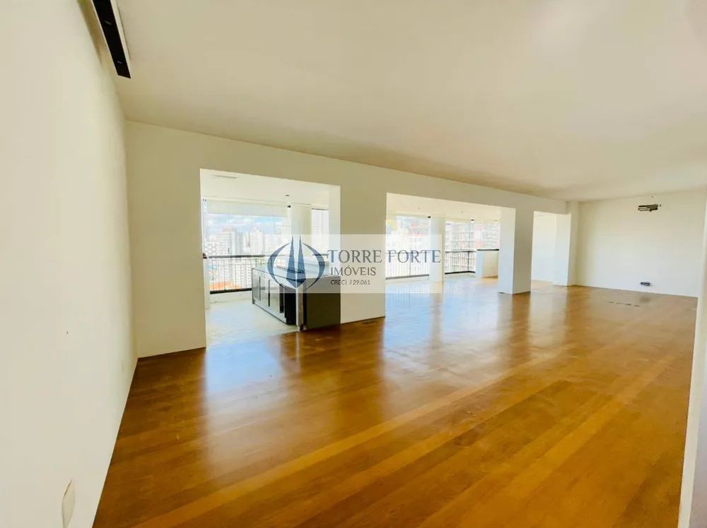 Apartamento, 3 quartos, 215 m² - Foto 1