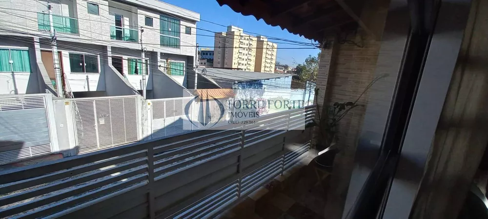 Sobrado à venda com 3 quartos, 150m² - Foto 1