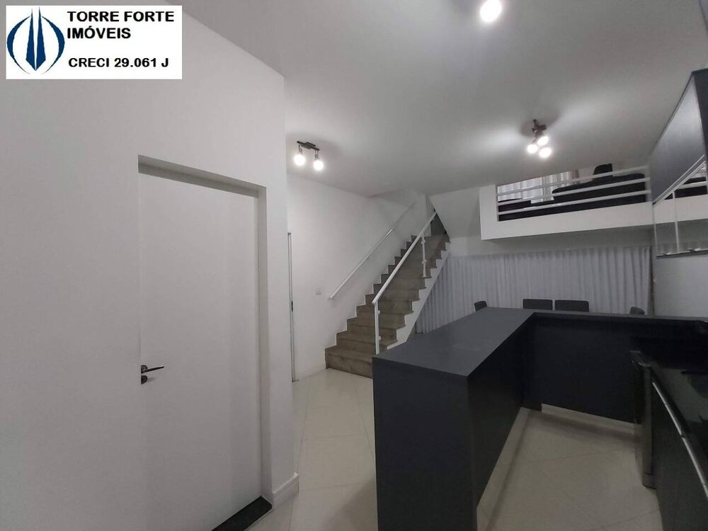 Casa à venda com 4 quartos, 301m² - Foto 1