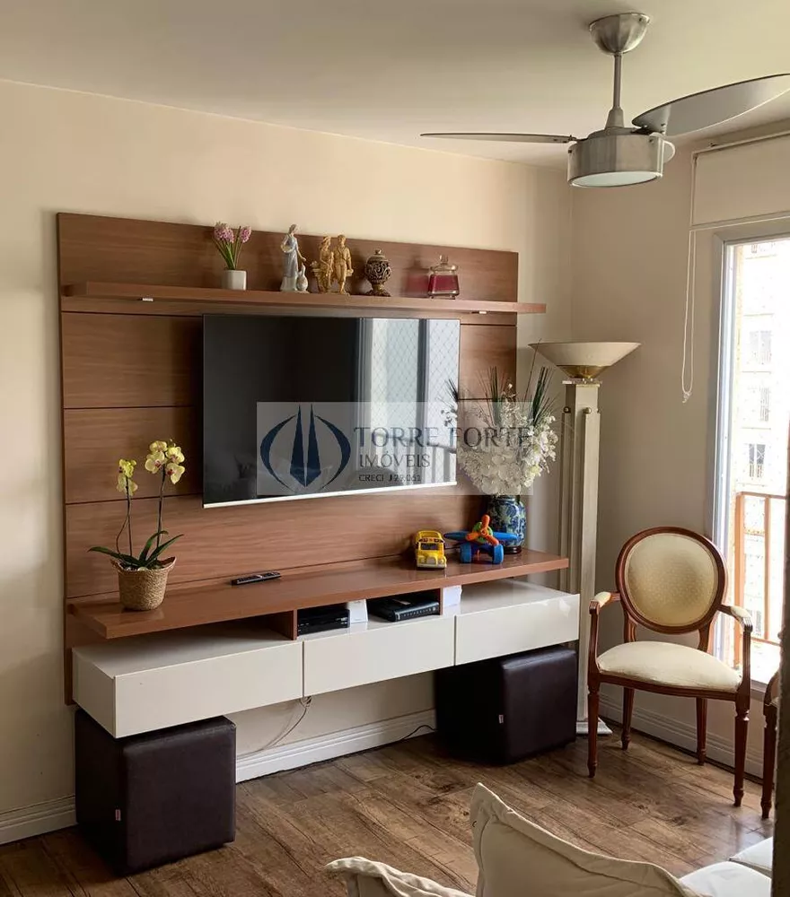 Apartamento à venda com 2 quartos, 60m² - Foto 1