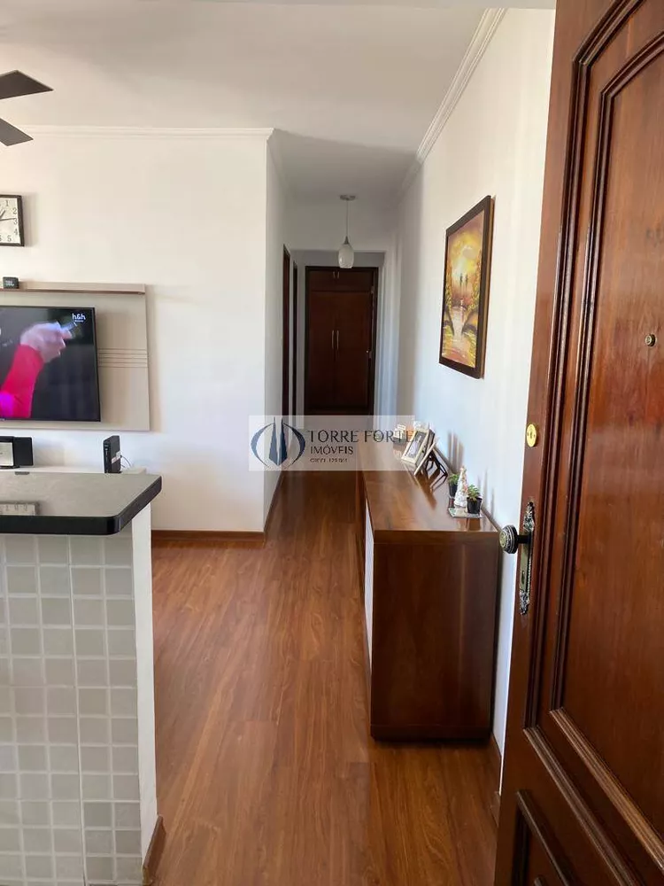 Apartamento à venda com 2 quartos, 68m² - Foto 4