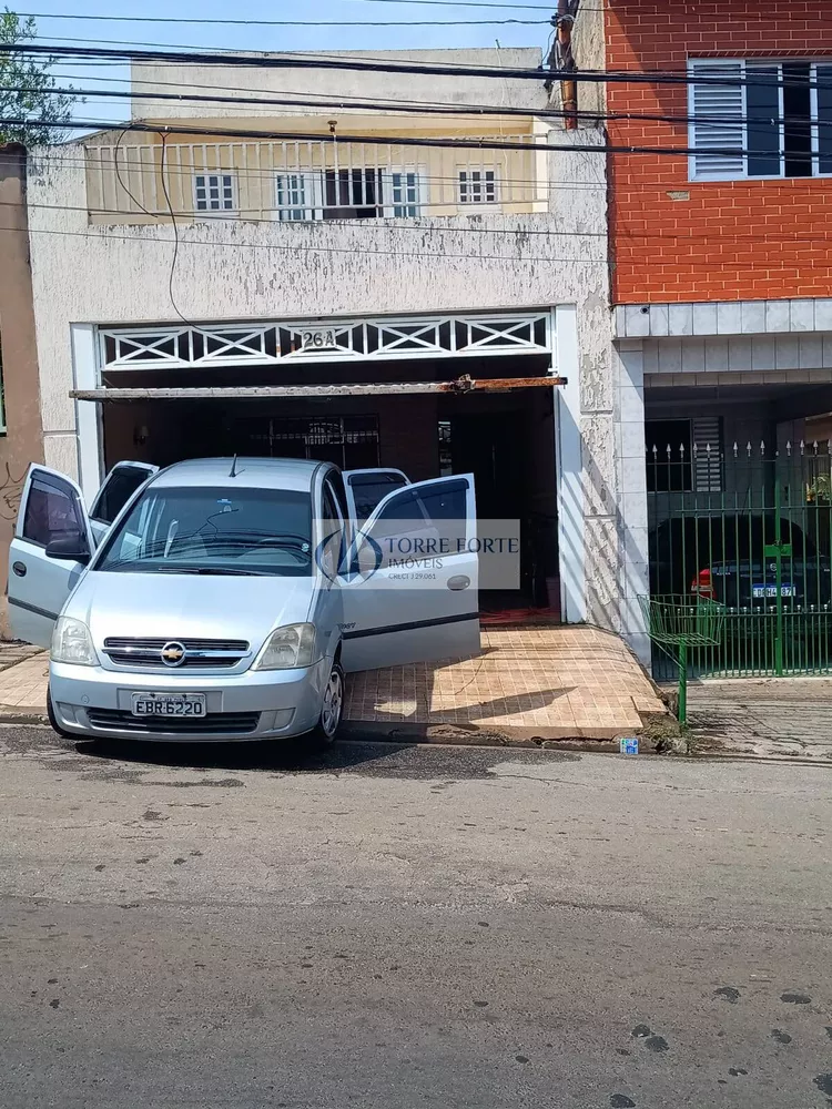 Sobrado à venda com 3 quartos, 250m² - Foto 1