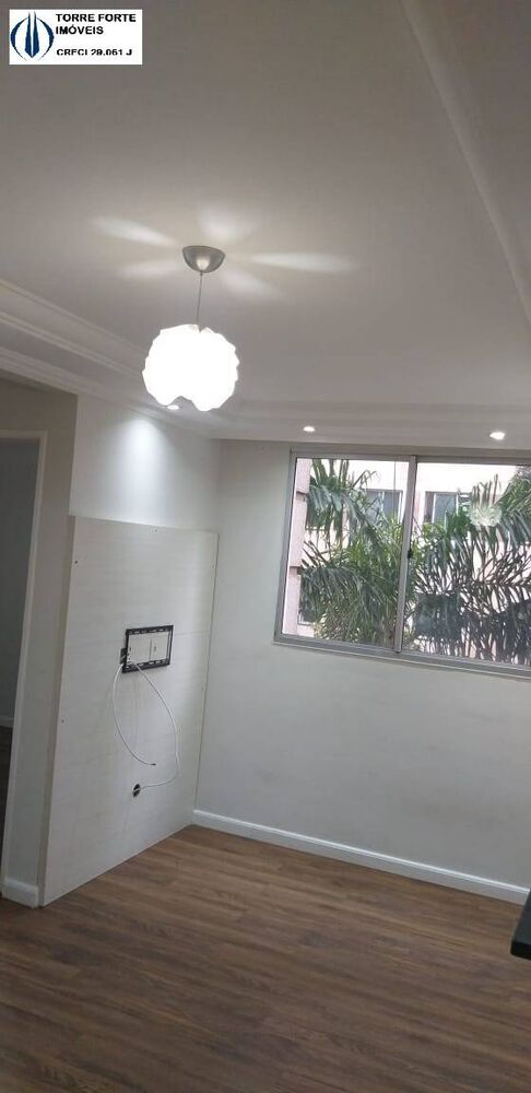 Apartamento à venda com 2 quartos, 44m² - Foto 2