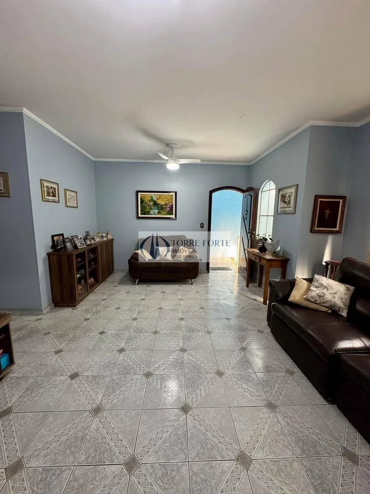 Casa, 4 quartos, 202 m² - Foto 2