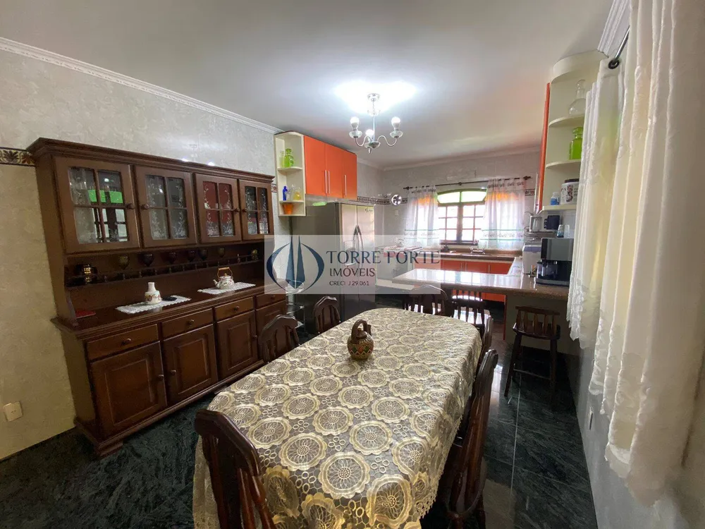 Casa, 3 quartos, 240 m² - Foto 2