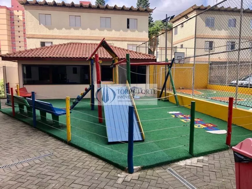 Apartamento à venda com 2 quartos, 45m² - Foto 2