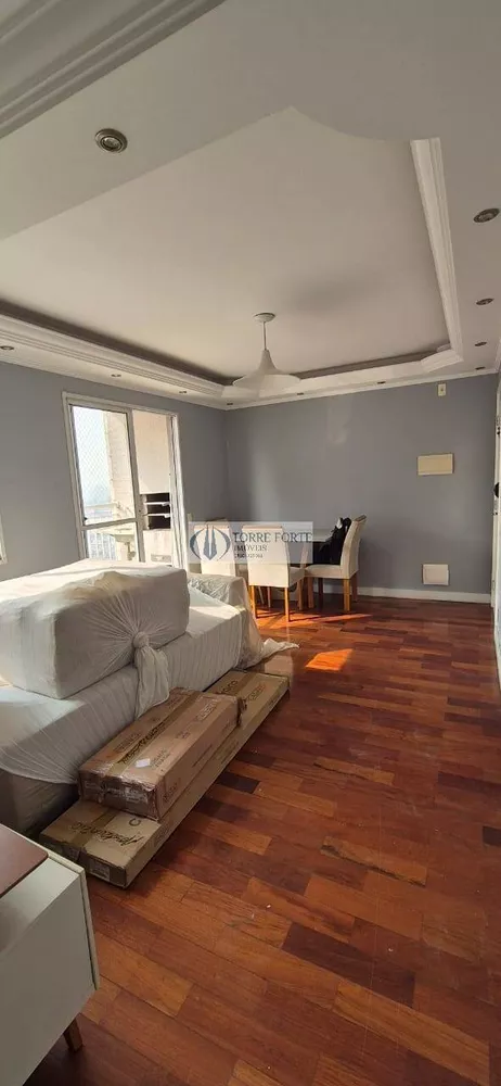 Apartamento à venda com 3 quartos, 67m² - Foto 2