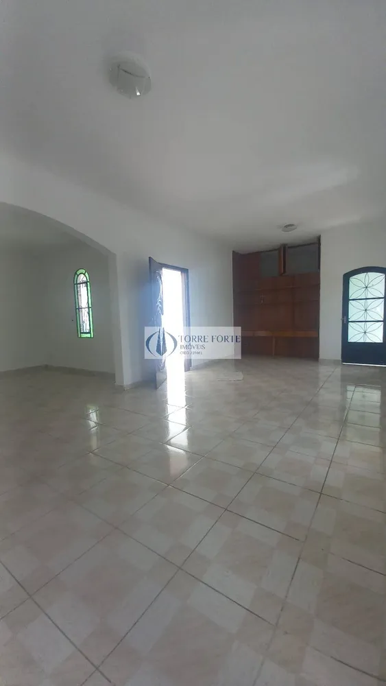 Casa, 3 quartos, 240 m² - Foto 2