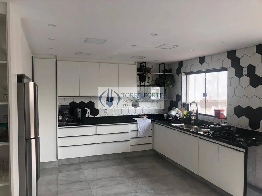 Sobrado, 3 quartos, 269 m² - Foto 4