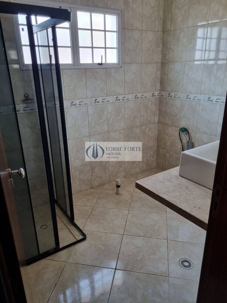 Casa, 3 quartos, 199 m² - Foto 2