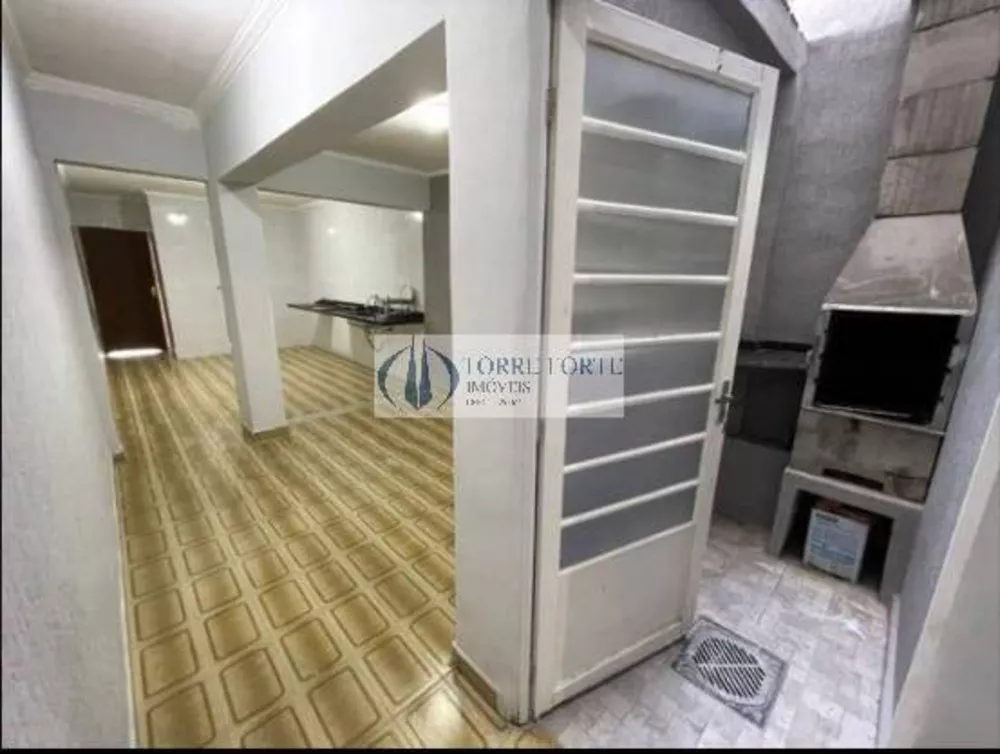 Casa à venda com 3 quartos, 200m² - Foto 3