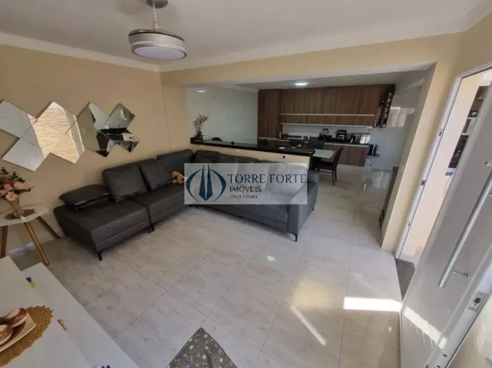 Casa, 3 quartos, 215 m² - Foto 4