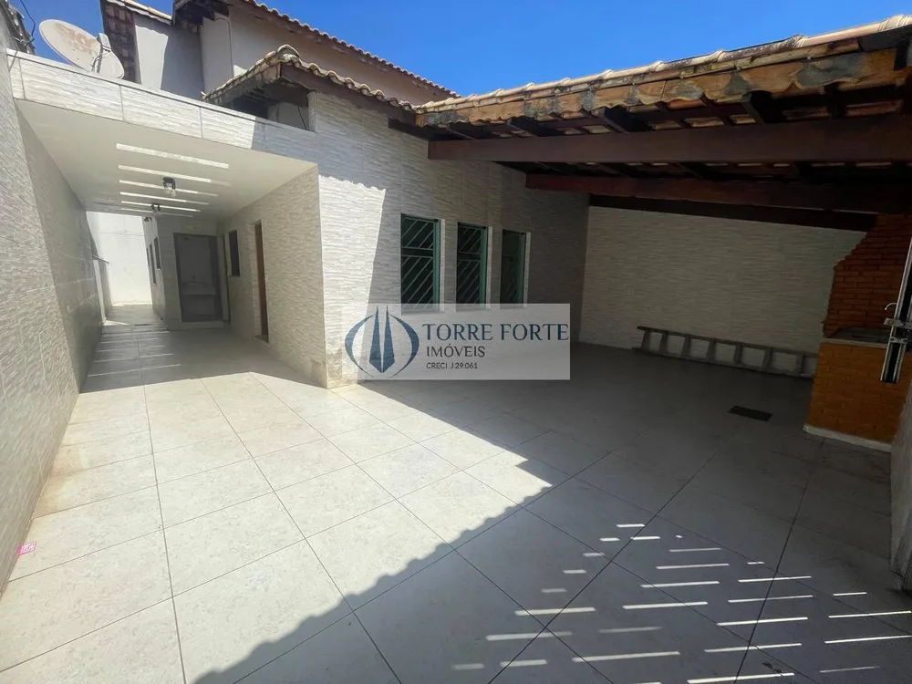 Casa, 3 quartos, 210 m² - Foto 2