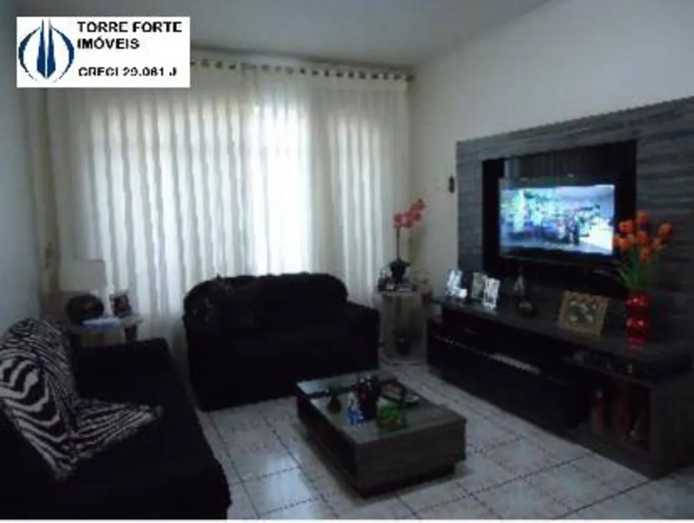 Casa, 3 quartos, 196 m² - Foto 1