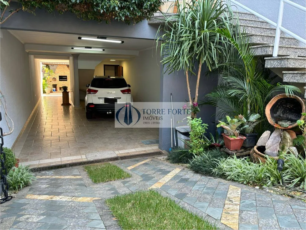 Sobrado, 4 quartos, 240 m² - Foto 1