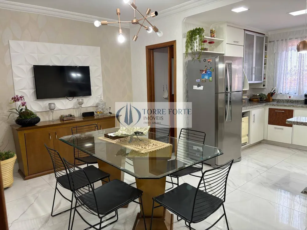 Sobrado, 4 quartos, 240 m² - Foto 4