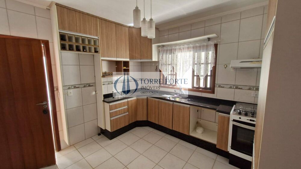 Casa à venda com 2 quartos, 250m² - Foto 6