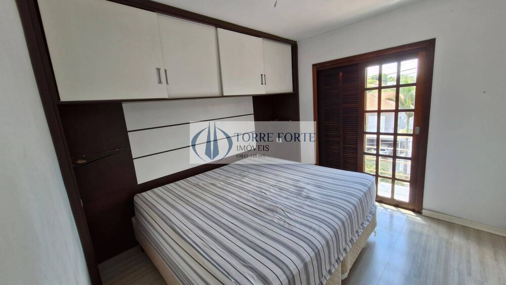 Casa à venda com 2 quartos, 250m² - Foto 8
