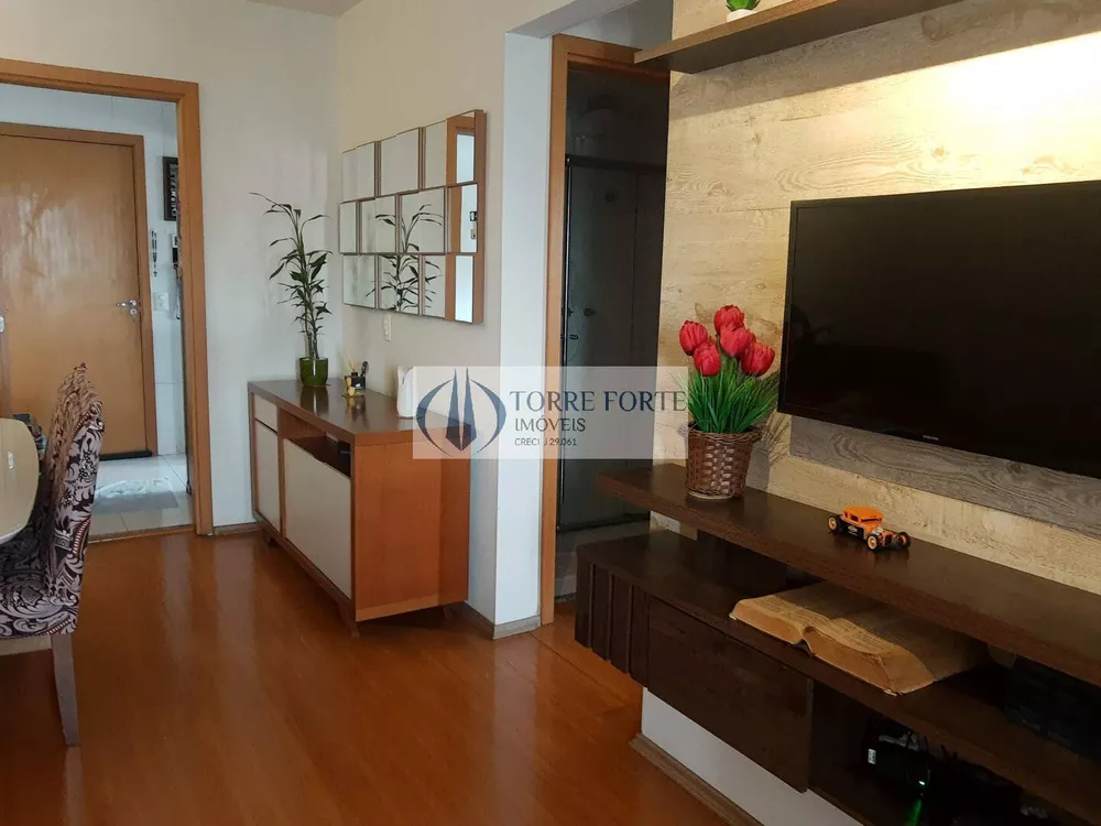 Apartamento à venda com 2 quartos, 60m² - Foto 1