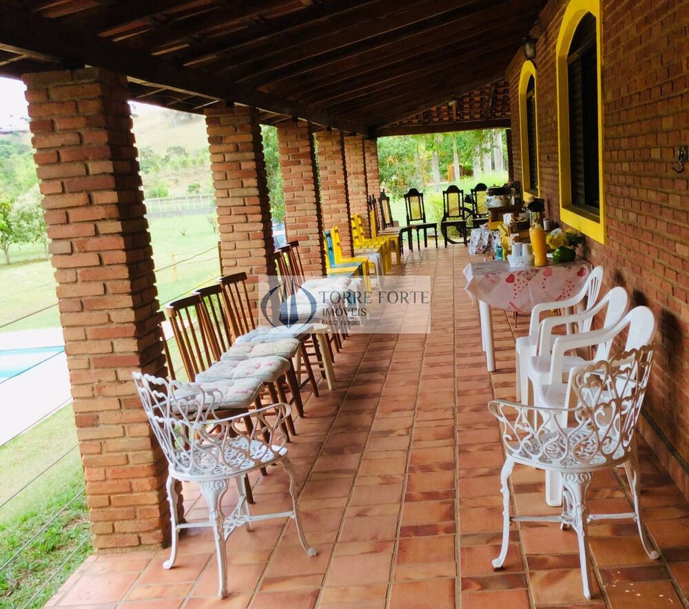 Chácara, 3 quartos, 8000 m² - Foto 1