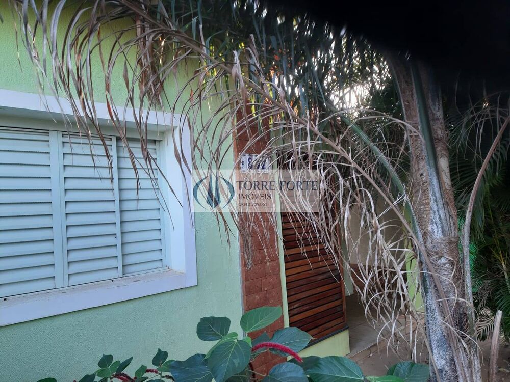Casa à venda com 2 quartos, 120m² - Foto 2
