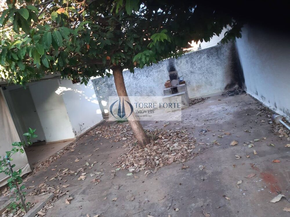 Casa à venda com 2 quartos, 120m² - Foto 4