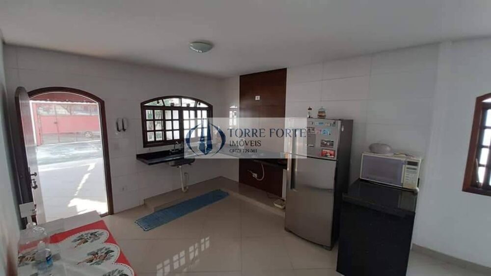 Casa à venda com 4 quartos, 300m² - Foto 3