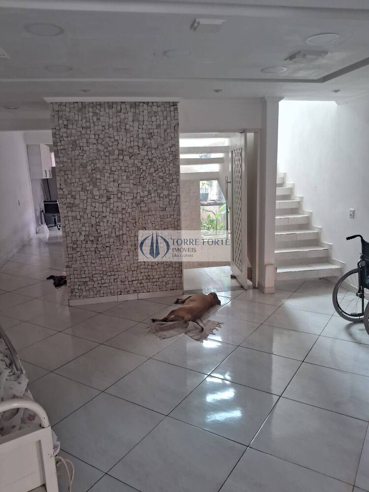 Sobrado, 3 quartos, 280 m² - Foto 2