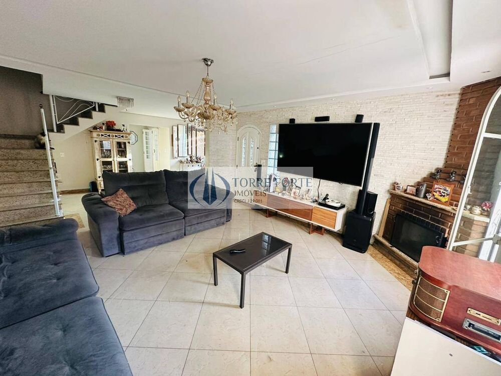 Sobrado à venda com 3 quartos, 226m² - Foto 4