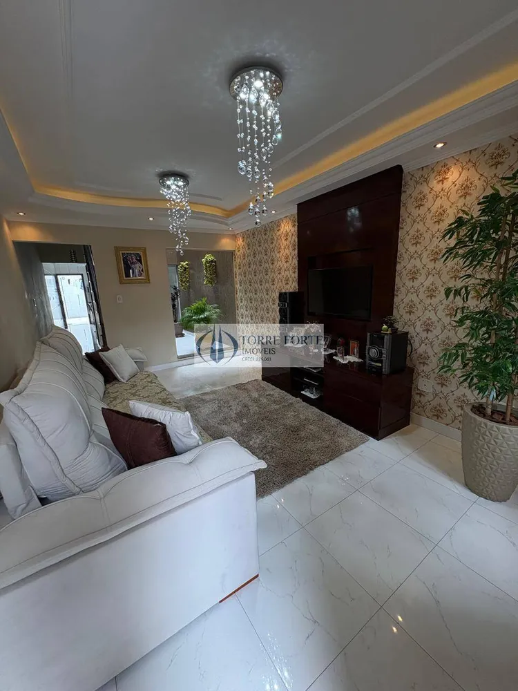 Casa, 3 quartos, 174 m² - Foto 3