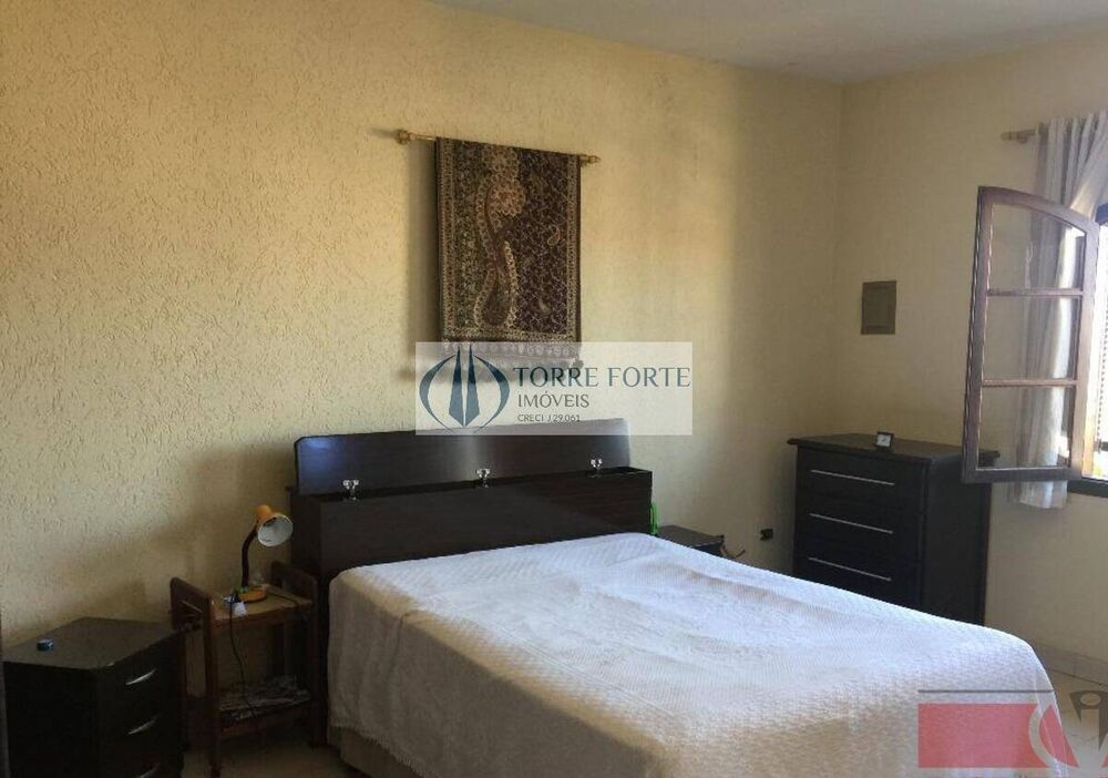 Casa, 3 quartos, 210 m² - Foto 1