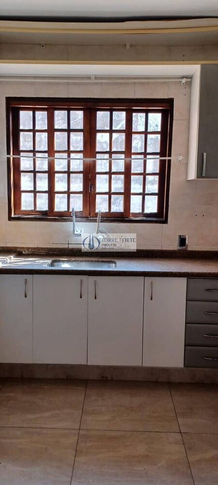 Sobrado, 3 quartos, 244 m² - Foto 2