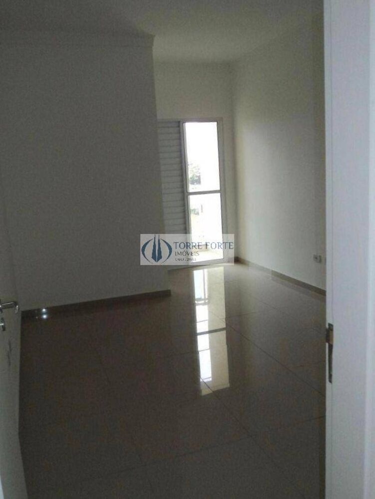 Casa à venda com 3 quartos, 210m² - Foto 4