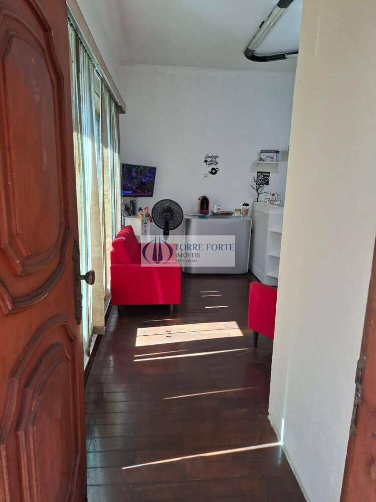 Casa à venda com 5 quartos, 256m² - Foto 4