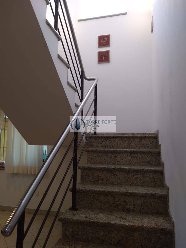 Casa, 3 quartos, 226 m² - Foto 3